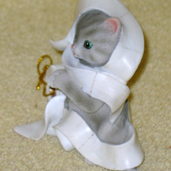 Hamiltion collection cat " a litter bit of cat- titue " cat figure - Picture 4 of 4